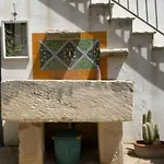 Raffy House 아파트 네비아노
