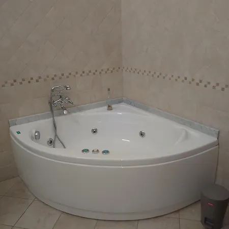 Апартаменты Raffy House *